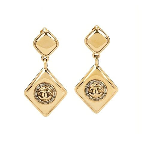 prezzo orecchini vintage chanel|Orecchini a clip con perle vintage CHANEL .